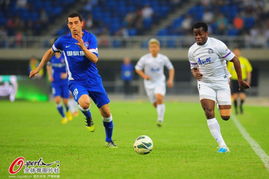 津铁卫闪电破门狂喜 陈金刚救主表情严峻