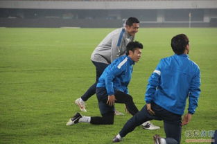 舜天赛前备战 德拉甘运筹帷幄，众将苦练射门求破局